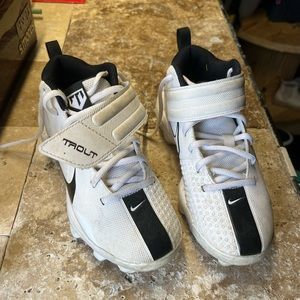 Used Nike cleats size 2.5y